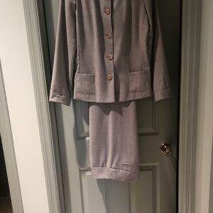 Harve Benard Elegant Gray Blazer and Pants Ensemble